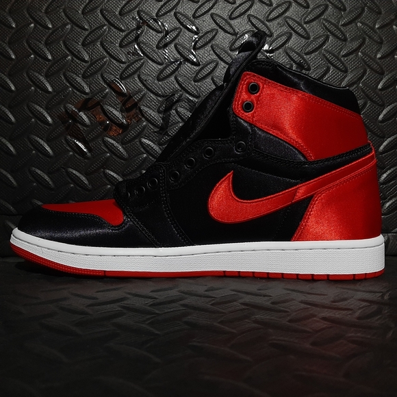 Jordan 1 Retro High OG Satin Bred (Women's) FD4810-061 size 12 - Picture 2 of 12